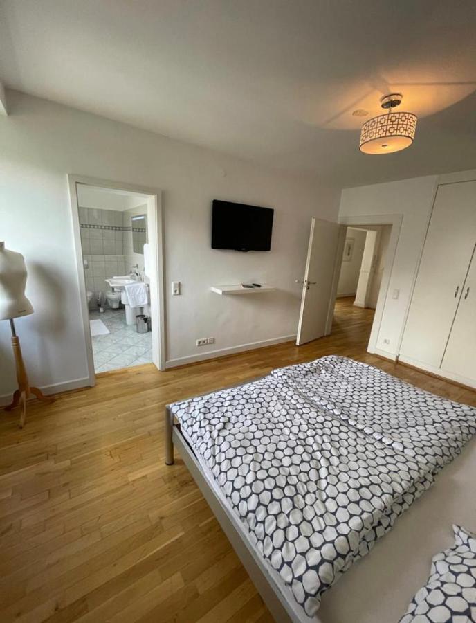 Luxury Rooftop Loft With River View 10Min To City Appartamento Düsseldorf Esterno foto