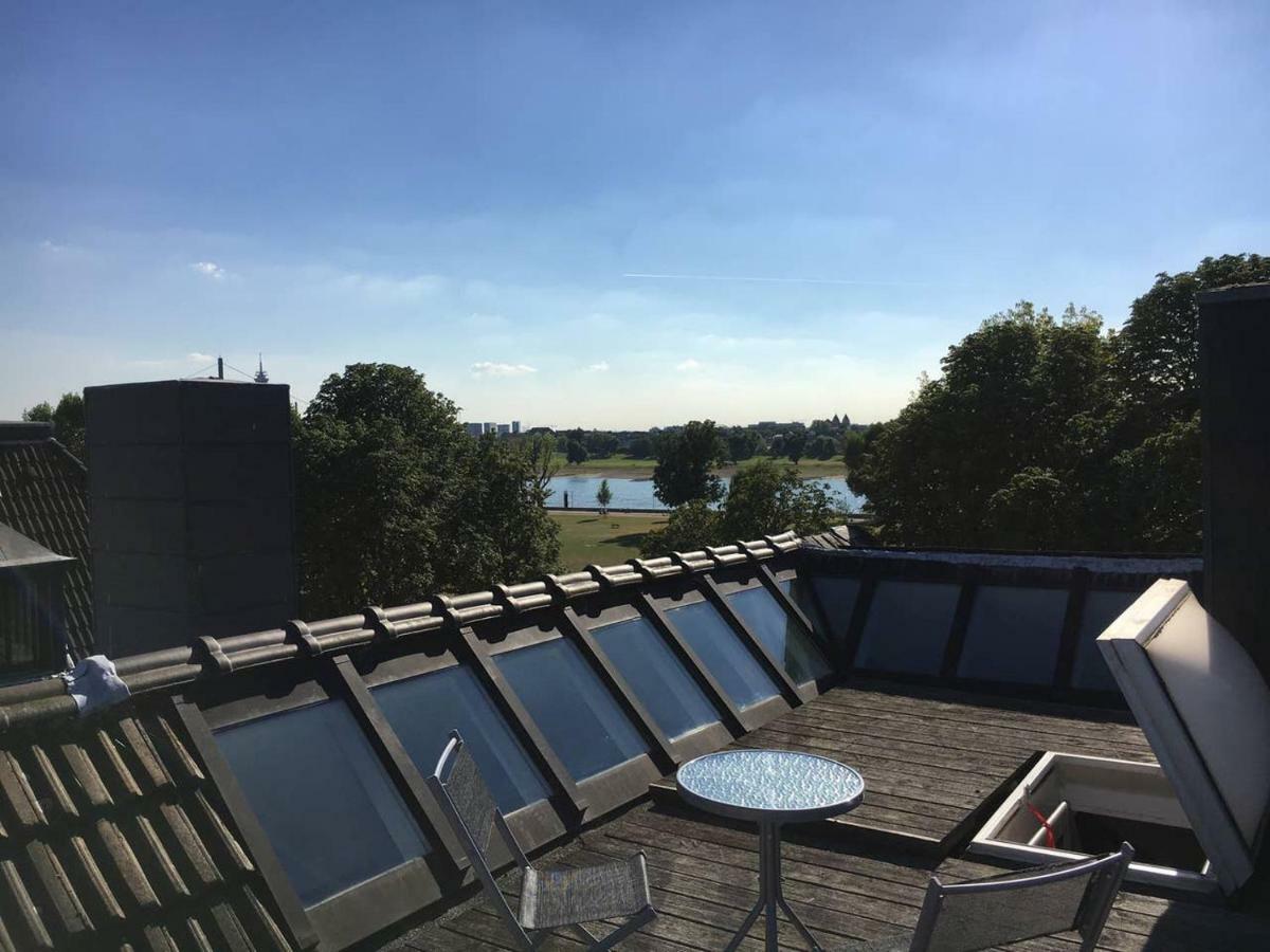 Luxury Rooftop Loft With River View 10Min To City Appartamento Düsseldorf Esterno foto